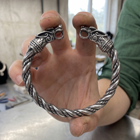 Fenrir arm ring
